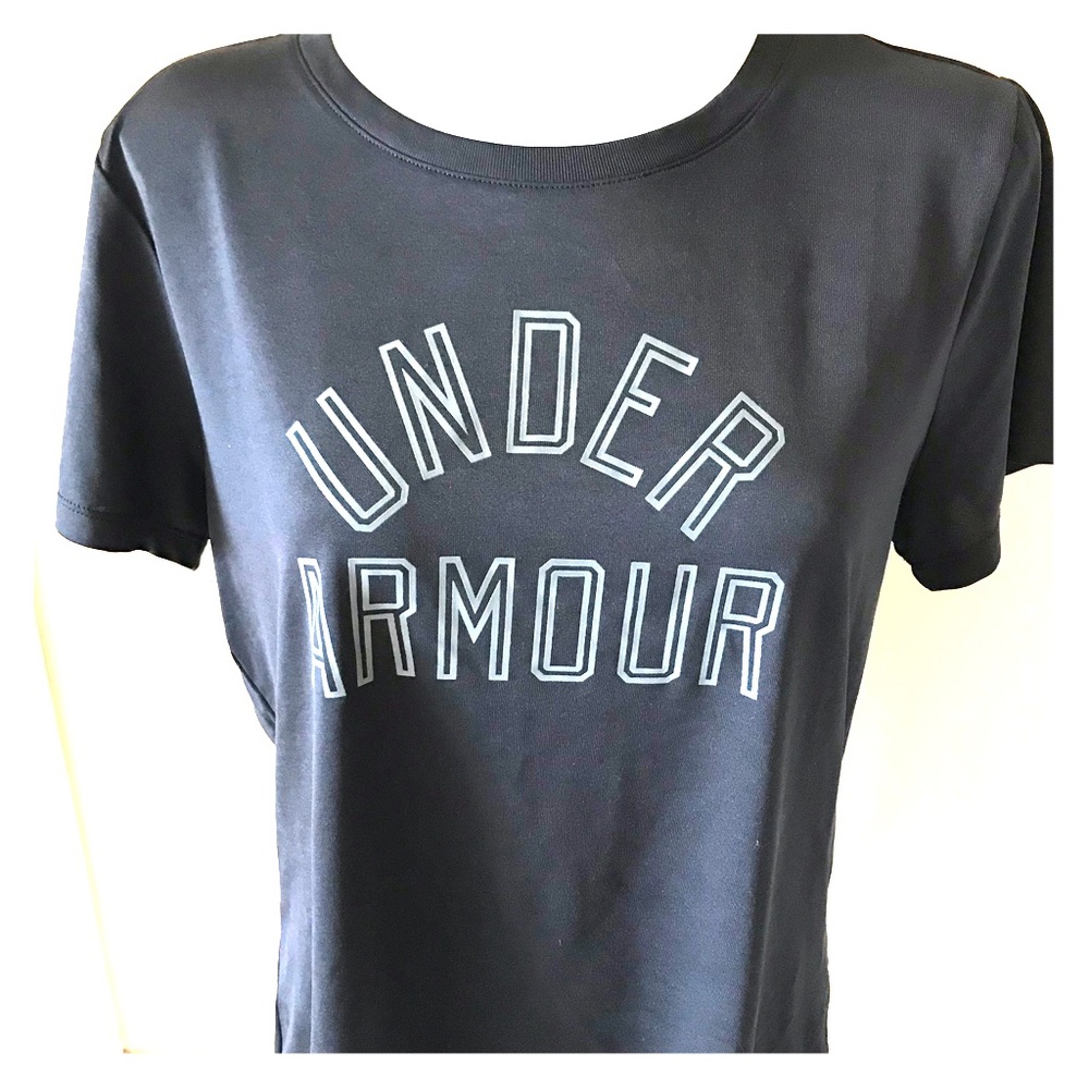 Under Armor shirt black women size: large